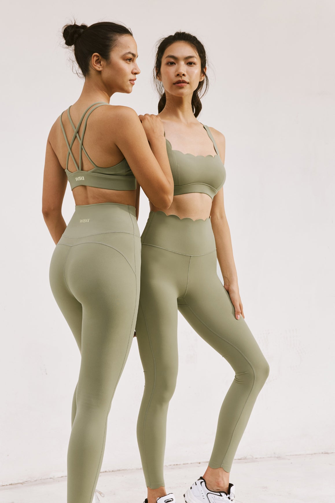 Model wears 7/8 High-Waist Energy Legging | WISKII ACTIVE